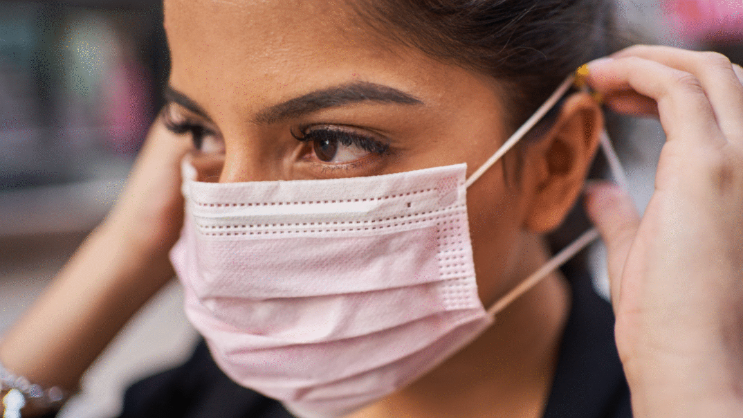 lady with mask on due to COVID