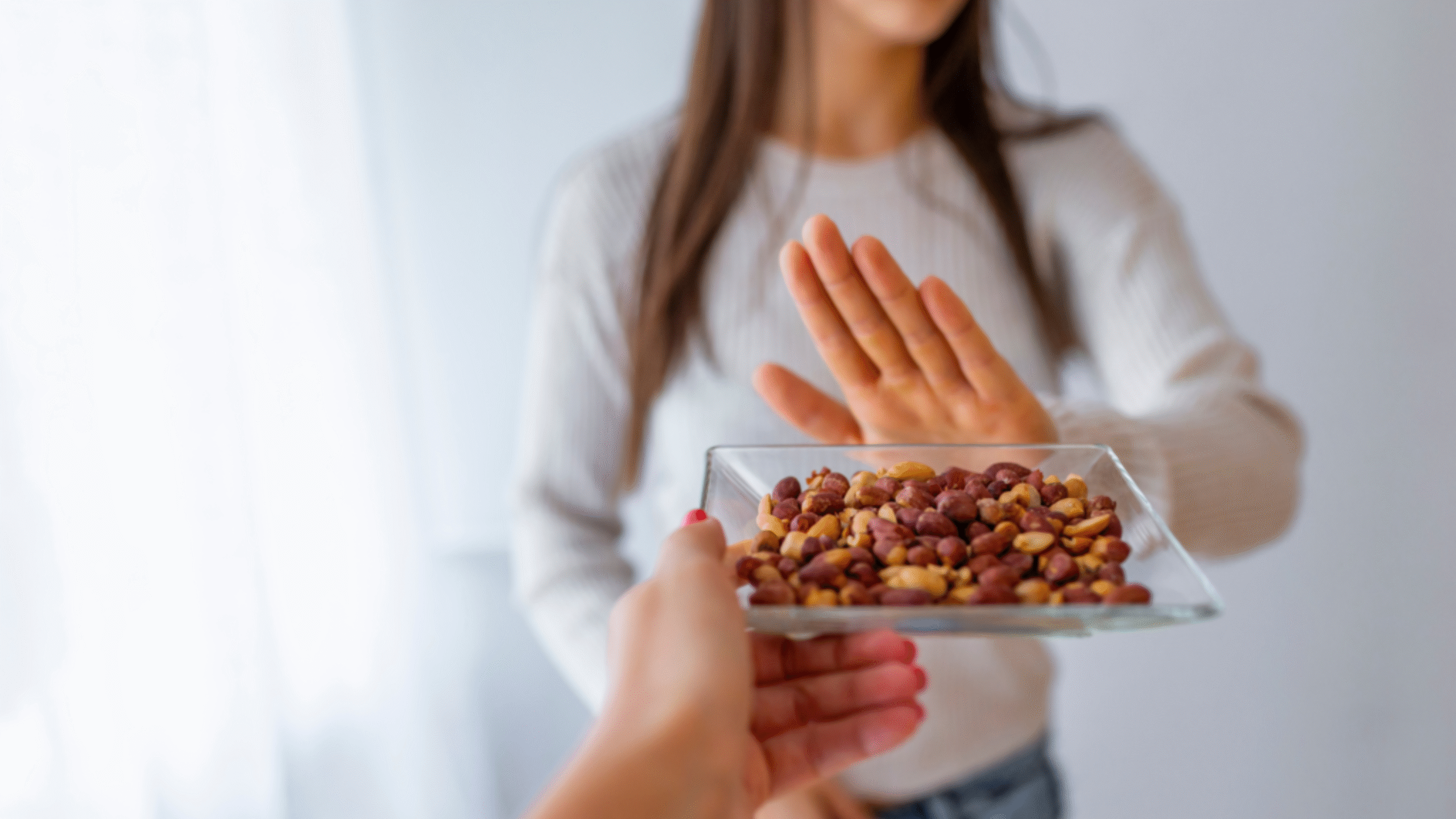 Woman says no to peanuts